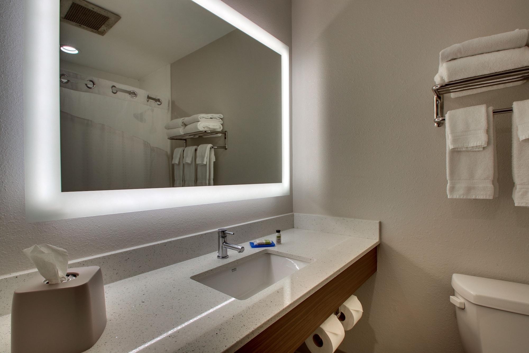 Holiday Inn Express Georgetown By Ihg Exterior foto